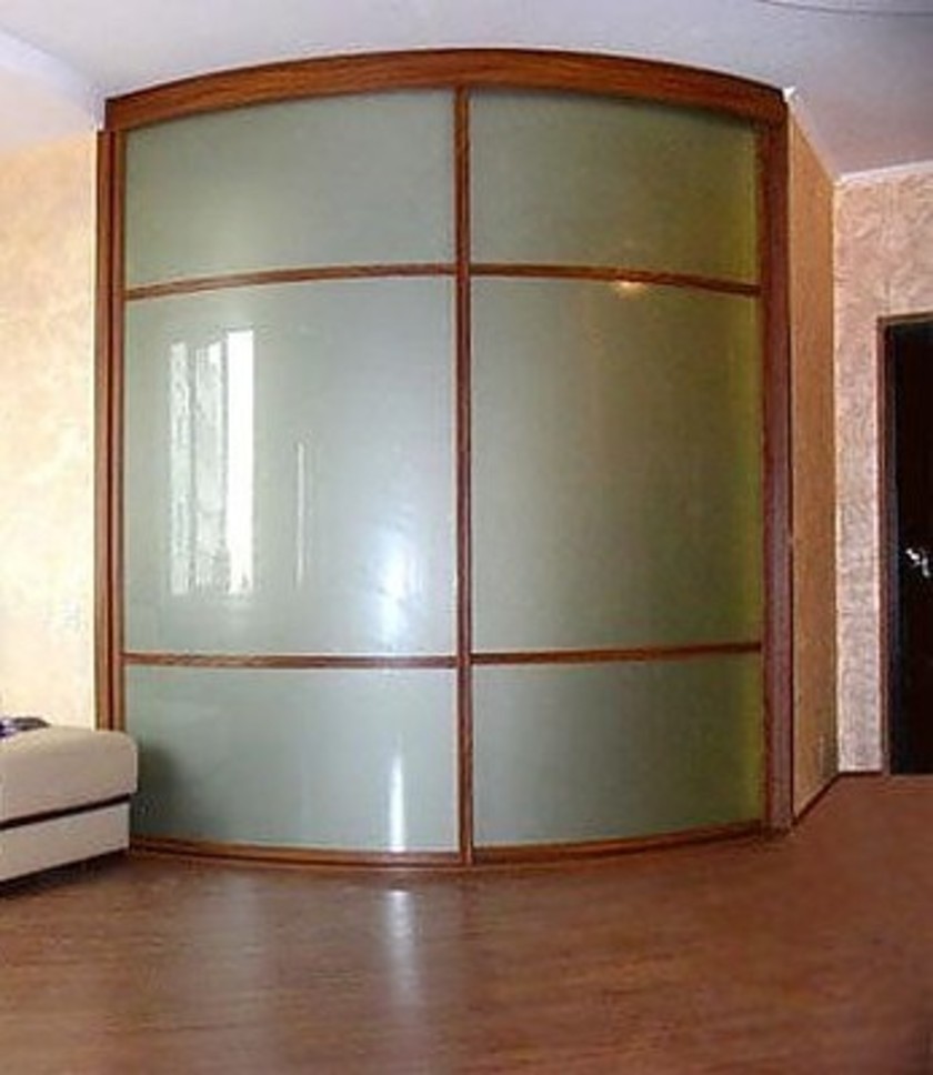 Встроенный шкаф купе радиусный в классическом стиле Южно-Сахалинск